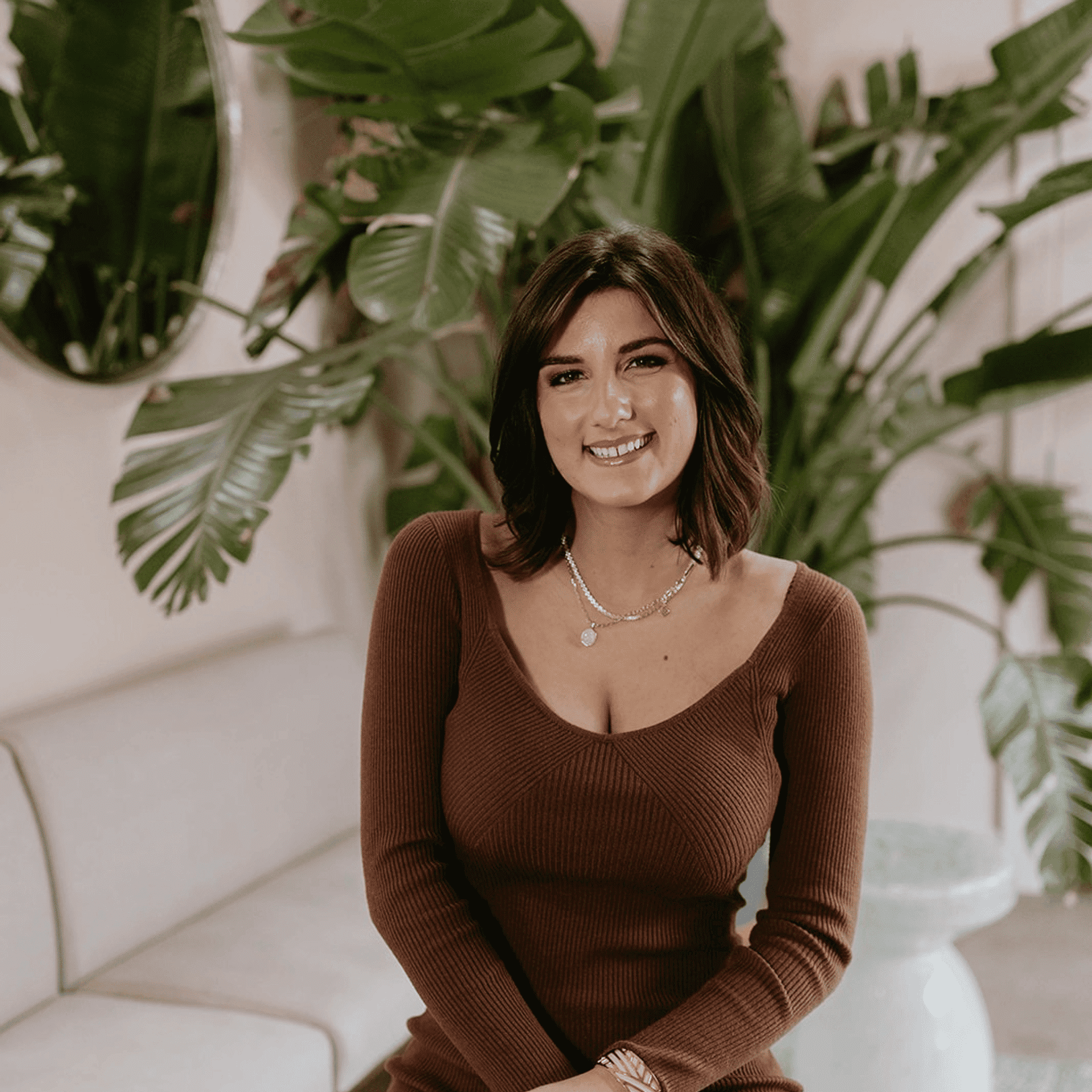 Portrait of Lexi, a professional stylist at MixxHouse Salon, showcasing their expertise and style.